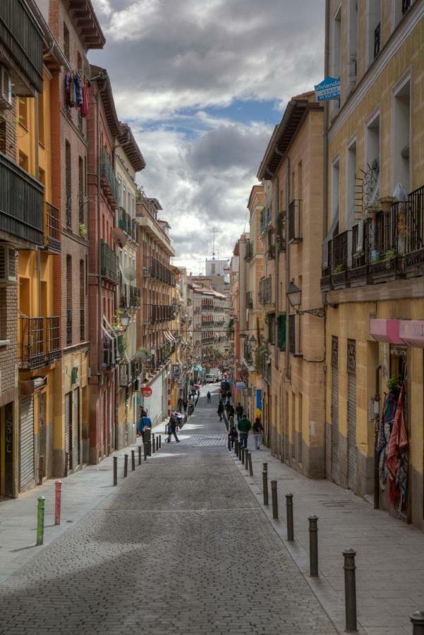 Apartment In Lavapies Madrid Center Bagian luar foto
