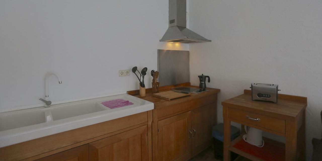 Apartment In Lavapies Madrid Center Bagian luar foto